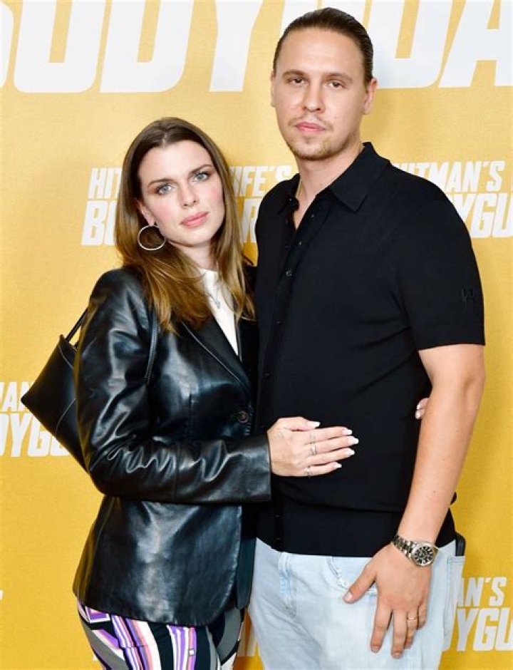 Julia Fox's Ex-Husband: Who Is Peter Artemiev?