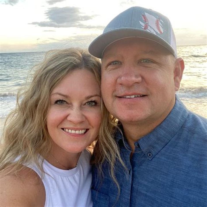 The Ultimate Guide To Robert Hight's Personal Life: Meet His Charming Wife